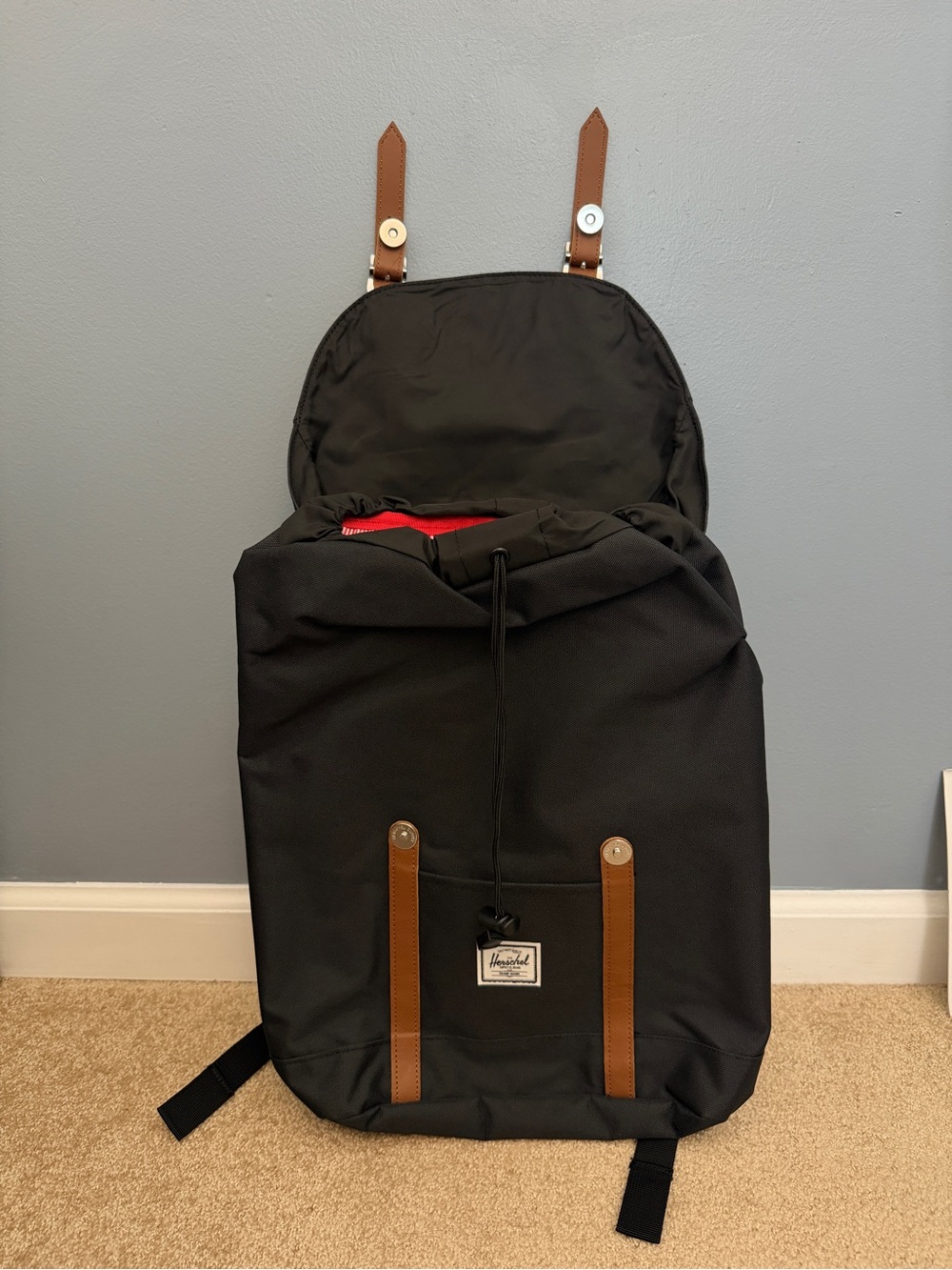 Herschel Supply Company Black Retreat Backpack Mid Volume with Laptop Sleeve - Picture 4 of 8